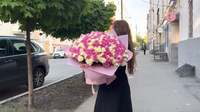 201 Роза аква + бел в букете - 9590₽ смотреть онлайн