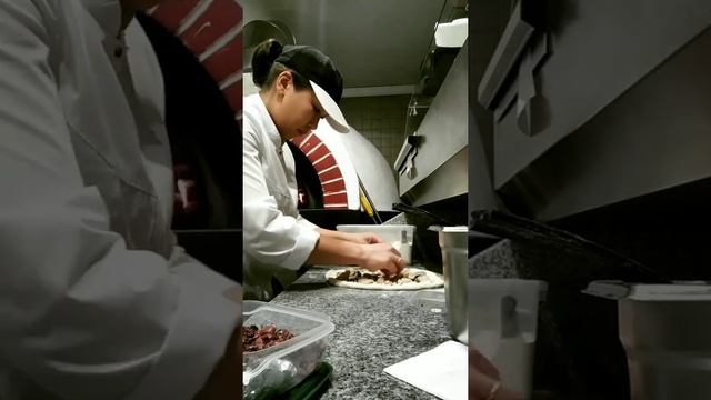 Пицца "Фрутти ди Маре" смотреть онлайн