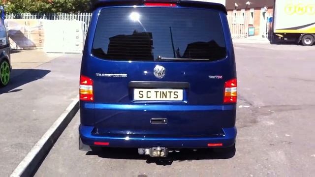 VW Transporter with dark tints on all rear windows смотреть онлайн