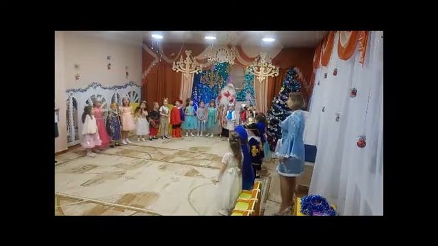 Песня Дед Мороз Старшая группа МБДОУ № 175 Кемеров смотреть онлайн