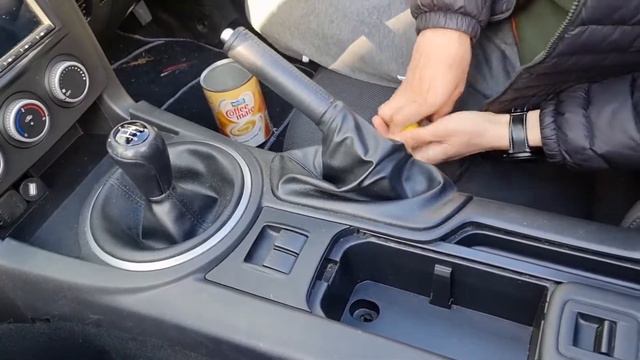 How to Remove Centre Console - Mazda MX5 смотреть онлайн