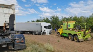 Работает грузовой эвакуатор. Эвакуируем фуру после аварии с Опелем. 8 937 536 30 36