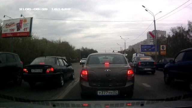 2017.04.29 Зачем стоять в пробке, если ее можно объехать по встречке смотреть онлайн