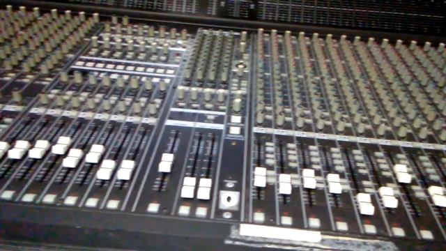 Sean Liddy (Music Mixer) Mackie SR 40 Channels ??? смотреть онлайн