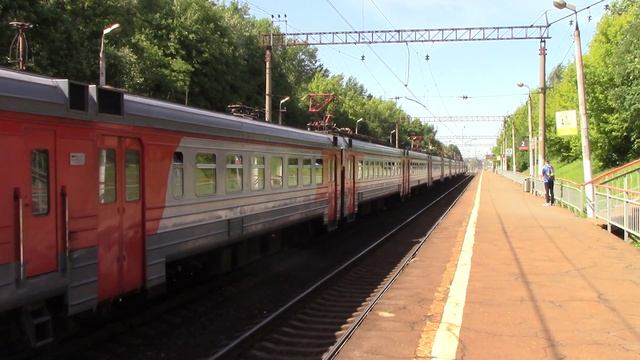 Электропоезд ЭД4М-0300 платформа Чертаново смотреть онлайн