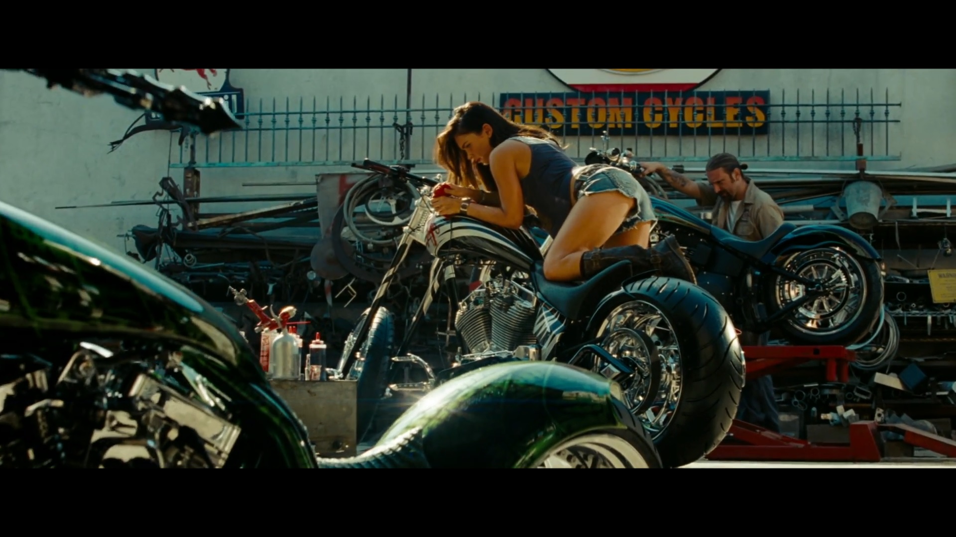 Transformers: Revenge of the Fallen (2009) Trailer смотреть онлайн