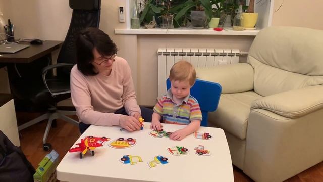 Машинки напольный пазл Step puzzle Baby step +1 половинки / Распаковка и игра с малышом Мартином смотреть онлайн