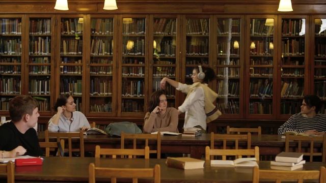 Mighty Bass That Moves You | M Series Deep Bass Wireless Headphone (RB-M700B/M500B/M300B) [DANCE] смотреть онлайн