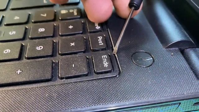 Dell Inspiron 3552 keyboard disassembly for clean or replacement Tastatur entferne oder tauschen DI смотреть онлайн