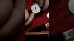 Замена батарейки в часах tissot