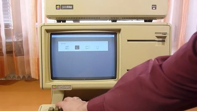 Apple Lisa 1 demo - Lisa Office System 1.0 - extremly rare machine - first GUI смотреть онлайн