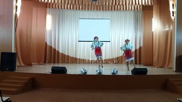 Украинский танец Веснянка Хореографический ансамбль РУССКИЙ СУВЕНИР смотреть онлайн