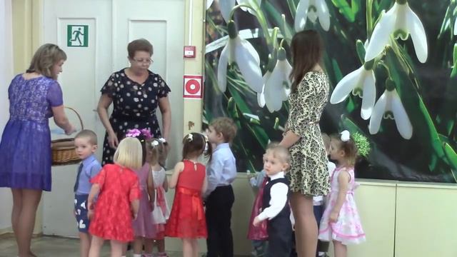 Утренник 8 Марта Рябинки 2019 г смотреть онлайн