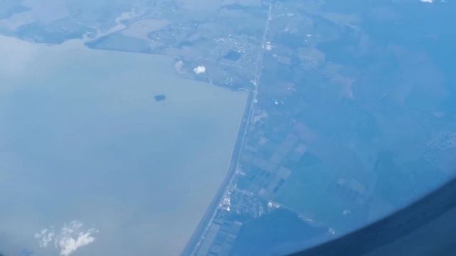 Краснодарское водохранилище. Вид из самолёта. смотреть онлайн