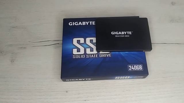 Распаковка — SSD диск Gigabyte 240GB смотреть онлайн