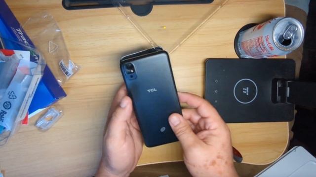 Unboxing del TCL 30Z y destape de una Diet Coke смотреть онлайн