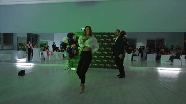 Мамбо | Екатерина Авраменко & Алексей Стунжан смотреть онлайн