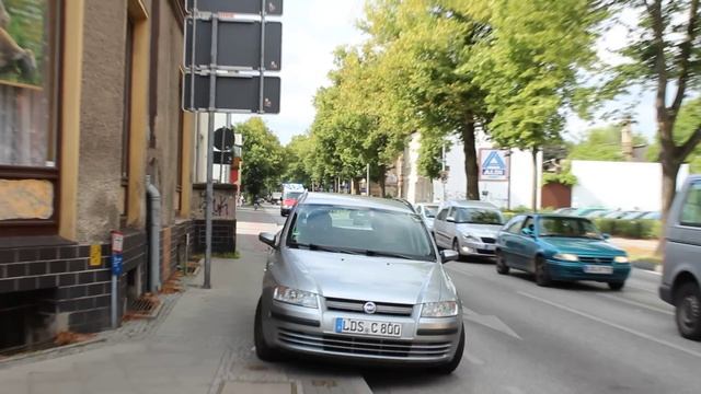 Как в Германии пропускают автомобили скорой помощи. смотреть онлайн