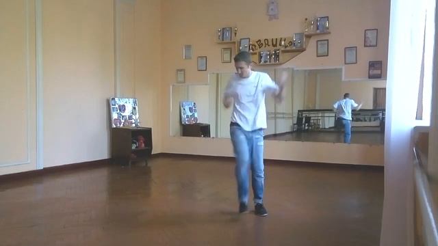 Как танцевать в клубе Парень классно танцует! смотреть онлайн