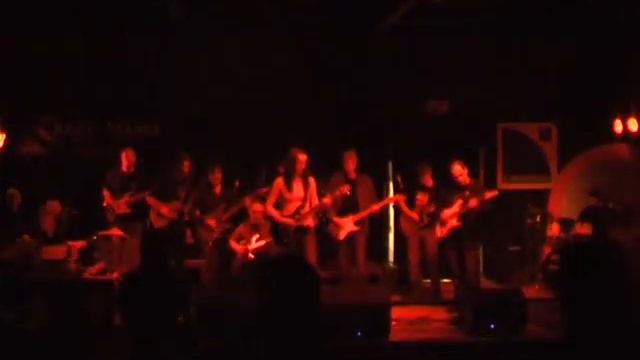 Guitarmania Superheroz - Super Colossal (Joe Satriani cover) смотреть онлайн