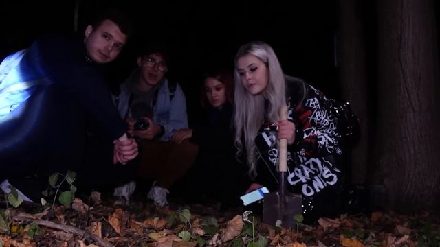 ВЫЗВАЛА СЛЕНДЕРМЕНА В ЛЕСУ и вот что из этого вышло. LyapoTanya смотреть онлайн