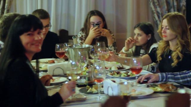 "На лабутенах" 8 марта в душевном ресторане "Околица" смотреть онлайн