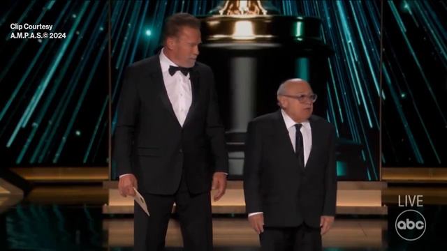 Arnold Schwarzenegger And Danny DeVito Reunite At The #Oscars