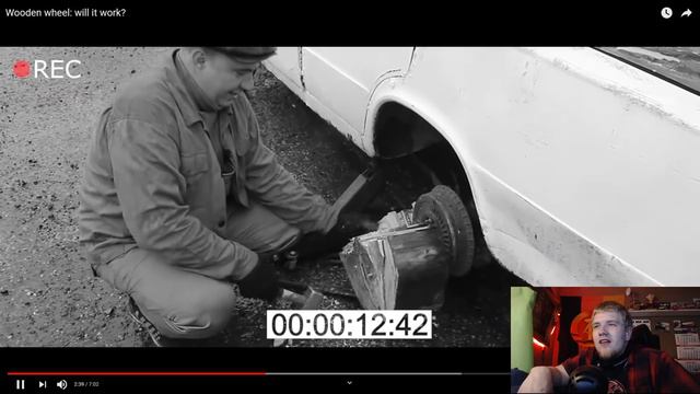 ER spaxt einfach Baumstümpfe als Reifen an seinen Lada! | Max-Speedshop Reaction смотреть онлайн