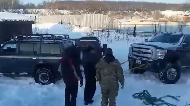 Форд F-250 передний мост не работает. смотреть онлайн