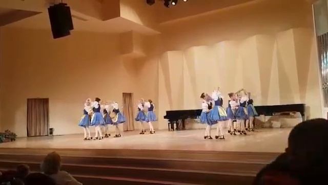 Лендлер, танцевальный коллектив Премьера, ДШИ 11, 4 класс смотреть онлайн