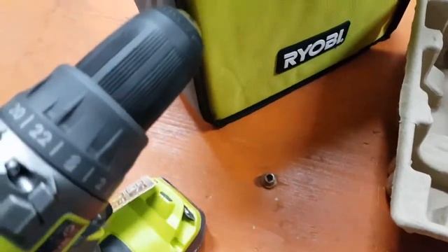 RYOBI ONE+ R18DD3-220S аккумуляторный шуруповерт смотреть онлайн