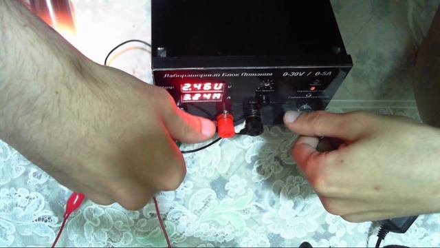 Схема лабораторного блока питания с ограничением тока (ч.2) смотреть онлайн