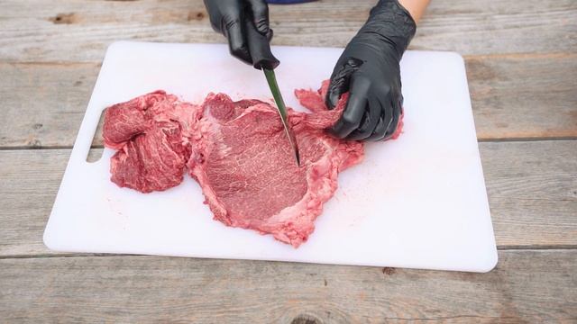 How to Make Smoked Beef Cheek Barbacoa | Jess Pryles смотреть онлайн