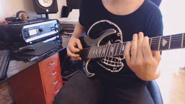 Guitar Synth Impro 80's смотреть онлайн