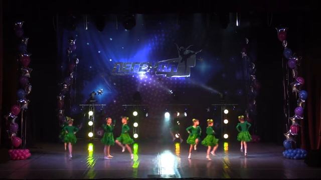 ТЦ ЛЕГЕНДА - Номер «Лягушачий хор» смотреть онлайн