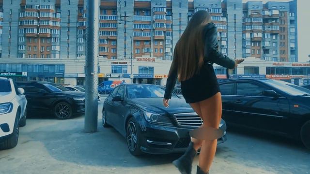 Girl in a Mercedes Benz | Novosibirsk смотреть онлайн