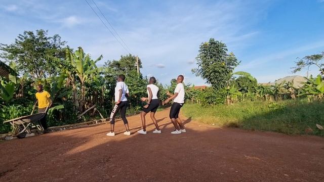 #the glowing dancers #chaiwenjaye dance video #omutume planet ,plizz like comment &subscribe us смотреть онлайн