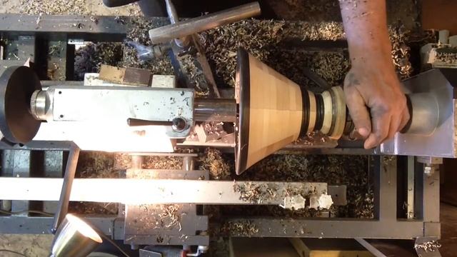 Ваза-конфетница из ольхи смотреть онлайн