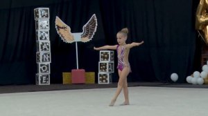 Мое первое выступление по художественной гимнастике, Лизочка,5 лет