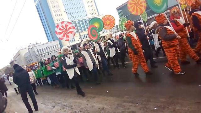 Шествие дедов морозов 2018 В Могилеве 2018 #Mogilev #2018 #ШествиеДедовМорозов смотреть онлайн