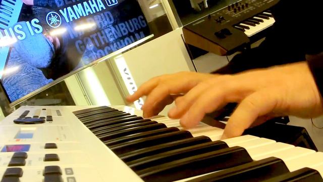 YAMAHA MX61 - Tricky Layers смотреть онлайн