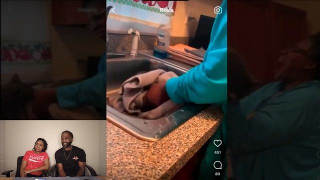 Woman Attempts To Give Her Cat A Bath In The Kitchen Sink And It Goes Horribly Wrong! | REACTION смотреть онлайн