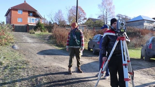 Посадка дома на участок. Работа геодезиста. Участок с уклоном и сложной формой. Фахверк. смотреть онлайн