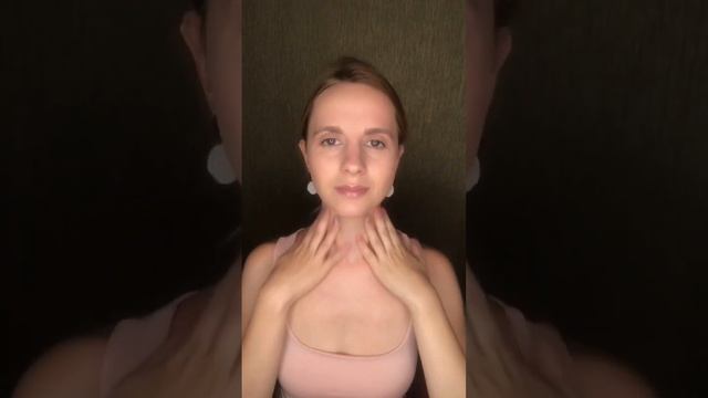 Поднимаем брови и разглаживаем лоб смотреть онлайн