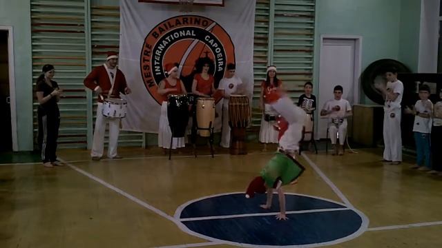 Capoeira solo. New year 2018. International Capoeira Raiz Zaporizhzhia смотреть онлайн
