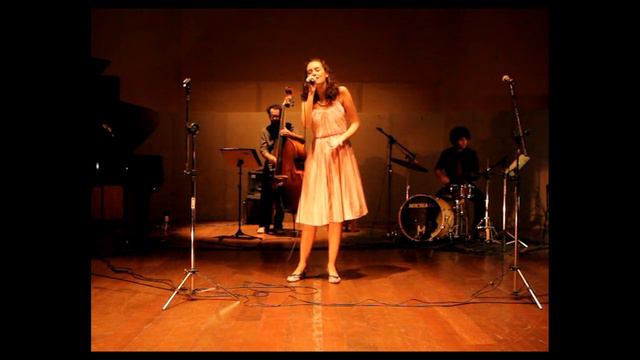 Noite do meu bem (Dolores Duran) - Bárbara Rodrigues смотреть онлайн