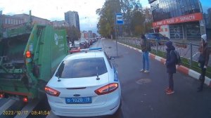 ДПС и электровелосипед Minako F11 на проезжей части