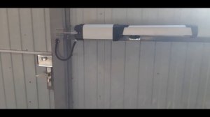 Практические решения.Ворота с автоматикой BFT с открытием наружу .