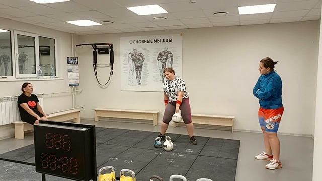 Гиревой спорт. Тренировка с родителями Рывок 12+14+16кг:1/1мин* 2 подхода. смотреть онлайн