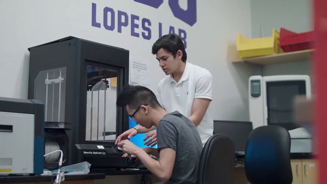 Lopes Lab Maker Space смотреть онлайн